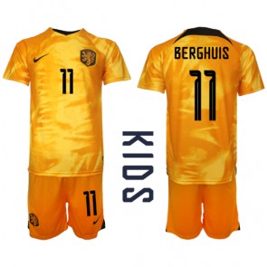 Holland Steven Berghuis #11 Replika Babytøj Hjemmebanesæt Børn VM 2022 Kortærmet (+ Korte bukser)